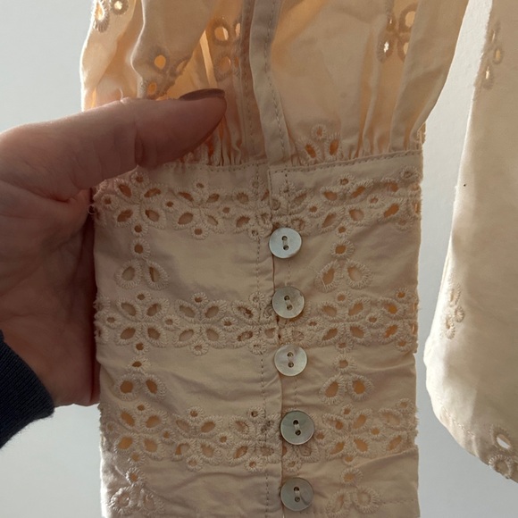 Elegant Cream Eyelet Women's Blouse - Picture 4 of 7